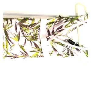 5/$15 💥Palm print faux wrap tank